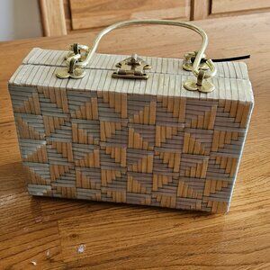 Vintage 1950s wicker box purse